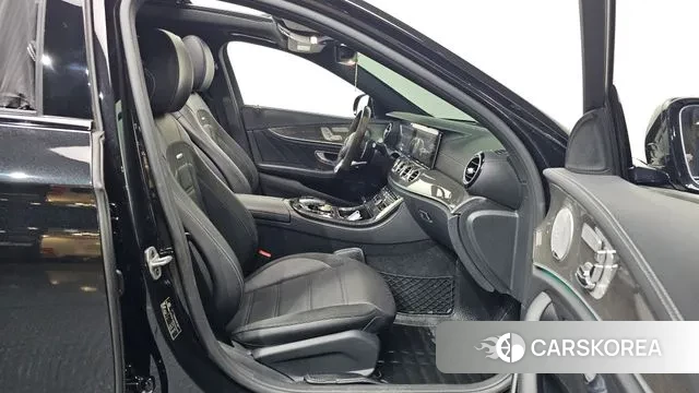 Mercedes-Benz E-Class W213 2019 Черный из Кореи, фото 2