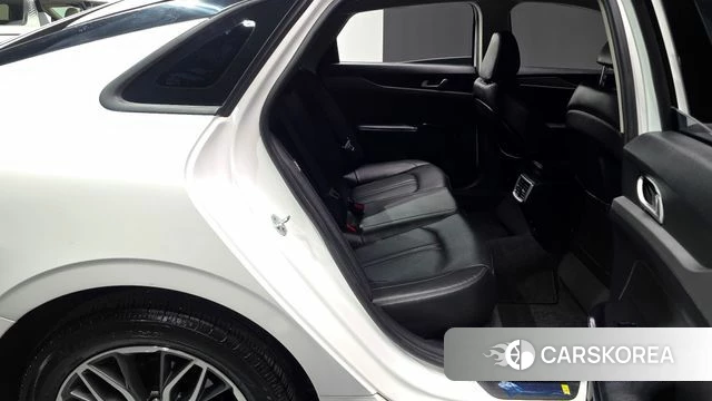 Kia K5 3rd generation 2022 Белый из Кореи, фото 2