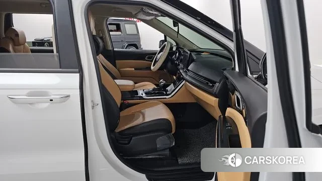 Kia Carnival 4th generation 2023 Белый из Кореи, фото 2
