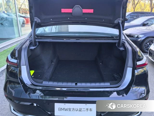 BMW 7 series 2025 Черный из Китая, фото 2