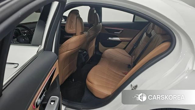 Mercedes-Benz E-Class W214 2025 Белый из Кореи, фото 2