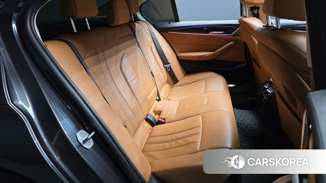 BMW 5 Series (G30) 2019 Серый из Кореи, фото 2