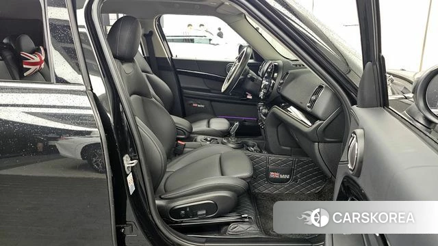 Mini Cooper Countryman 2024 Черный из Кореи, фото 2