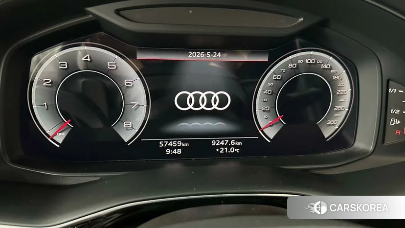 Audi Q7 2021 Черный из Китая, фото 2