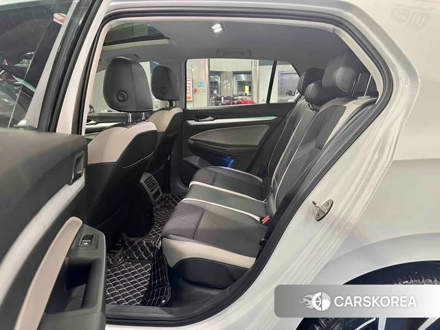 Volkswagen Golf 2021 Белый из Китая, фото 2