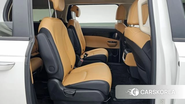Kia Carnival 4th generation 2023 Белый из Кореи, фото 2