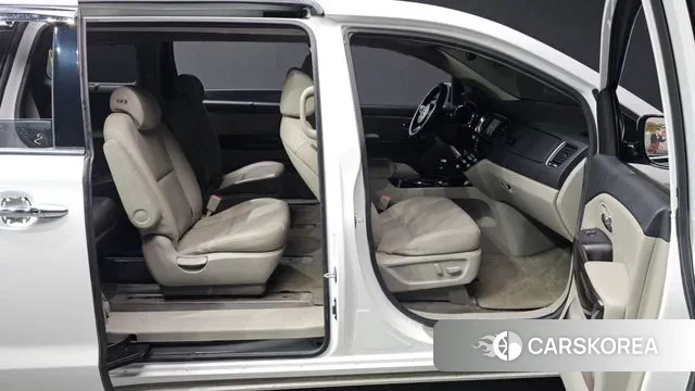 Kia The New Carnival id 3647104 из Кореи 2