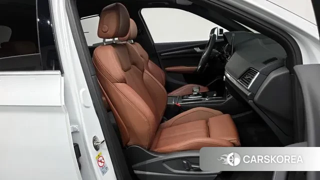 Audi Q5 (FY) 2023 Белый из Кореи, фото 2