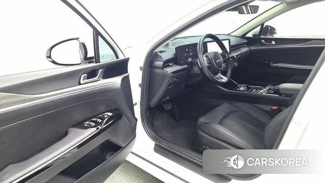 Kia The New K5 3rd generation 2024 Белый из Кореи, фото 2