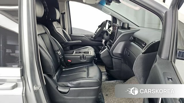 Hyundai Staria 2021 Серебряный из Кореи, фото 2