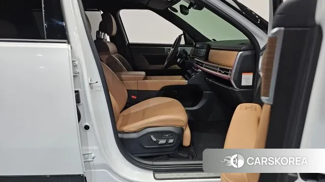 Hyundai Santa Fe (MX5) 2025 Белый из Кореи, фото 2