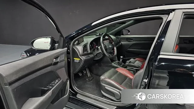 Hyundai Avante AD 2018 Черный из Кореи, фото 2