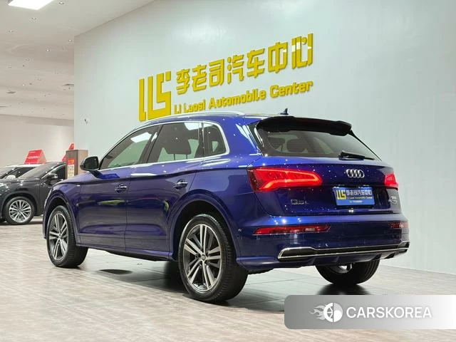 Audi Q5L 2021 Синий из Китая, фото 2