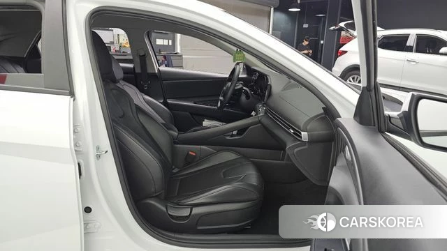 Hyundai Avante (CN7) 2022 Белый из Кореи, фото 2