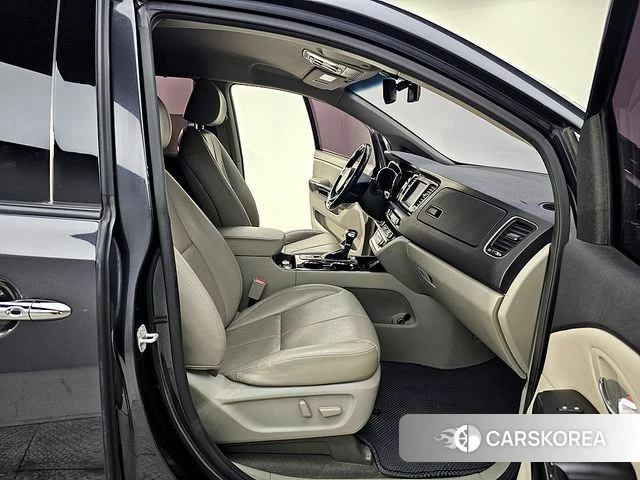 Kia The New Carnival 2018 Черный из Кореи, фото 2