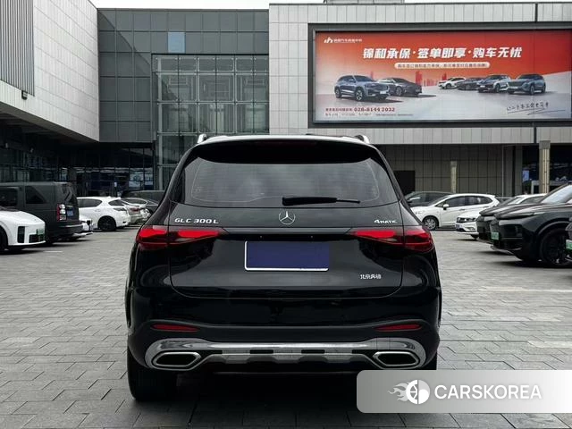 Mercedes-Benz GLC 2024 Черный из Китая, фото 2