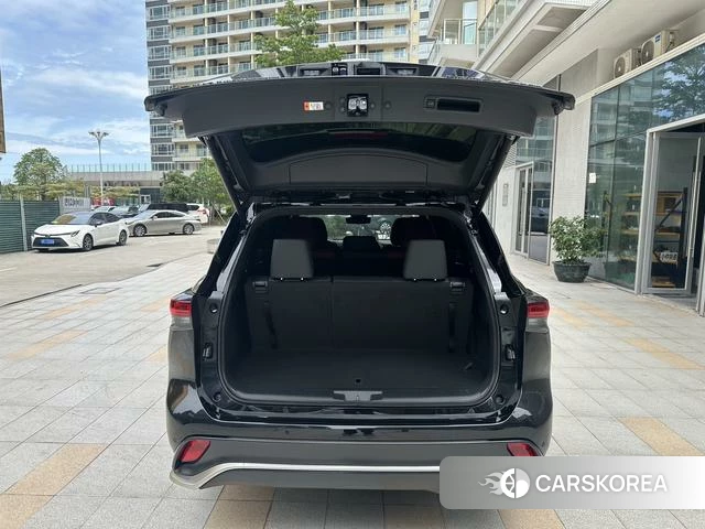 Toyota Crown Lufang 2023 Черный из Китая, фото 2