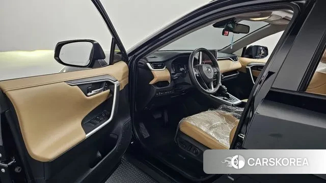 Toyota RAV4 5th Generation 2023 Черный из Кореи, фото 2