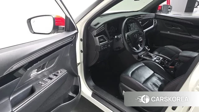 Ssangyong Beautiful Korando 2022 Жемчужный цвет из Кореи, фото 2