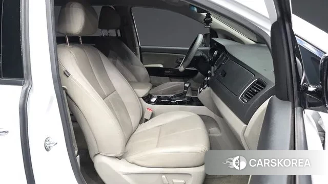 Kia The New Carnival 2018 Белый из Кореи, фото 2