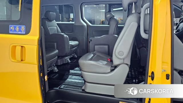 Hyundai The New Grand Starex 2018 Желтый из Кореи, фото 2