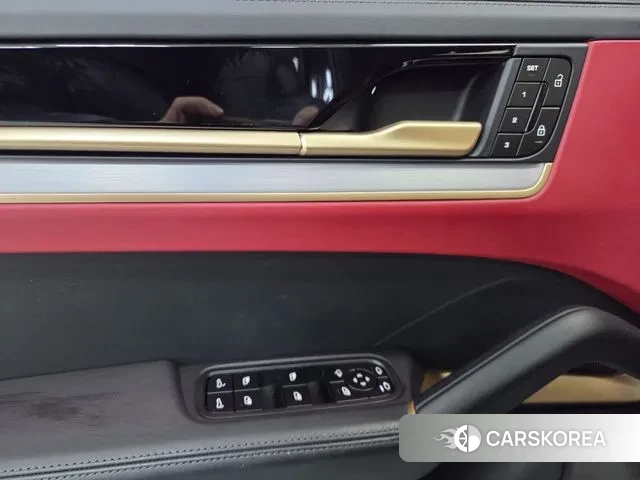 Porsche Cayenne (PO536) 2024 Черный из Кореи, фото 2