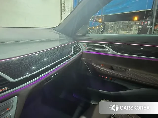 BMW 7 Series (G11) 2019 Черный из Кореи, фото 2