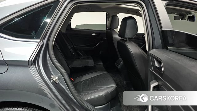 Volkswagen 7th Generation of Jetta 2021 Серый из Кореи, фото 2