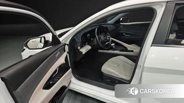 Hyundai Avante (CN7) 2022 Белый из Кореи, фото 2