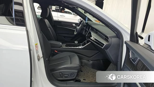 Audi A6 (C8) 2019 Белый из Кореи, фото 2