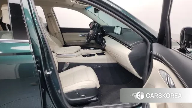 Genesis GV70 2021 Темно-зеленый из Кореи, фото 2