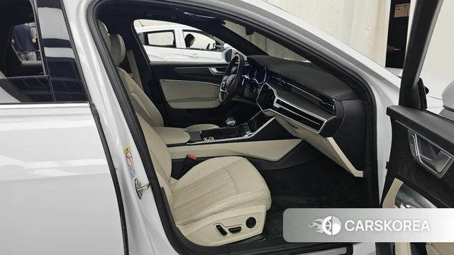 Audi A6 (C8) 2023 Белый из Кореи, фото 2