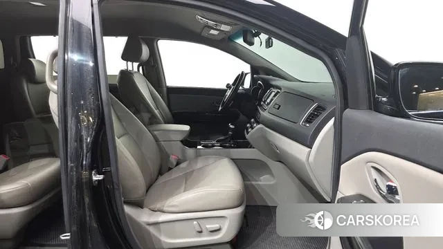 Kia The New Carnival 2018 Черный из Кореи, фото 2