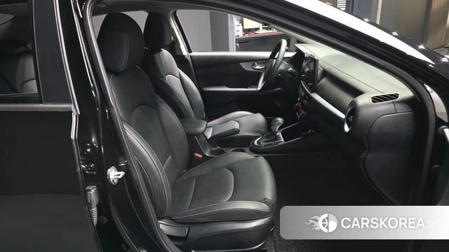 Kia The New K3 2nd generation 2022 Черный из Кореи, фото 2