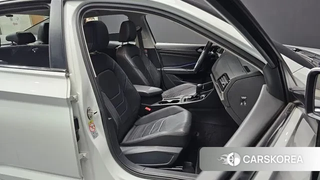 Volkswagen 7th Generation of Jetta 2020 Белый из Кореи, фото 2