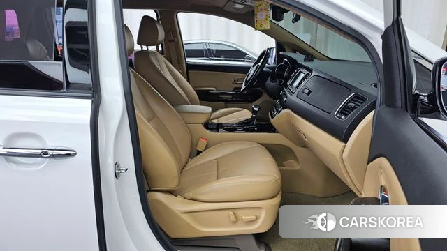 Kia The New Carnival 2018 Белый из Кореи, фото 2