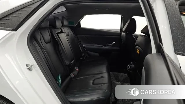 Hyundai Avante (CN7) 2022 Белый из Кореи, фото 2