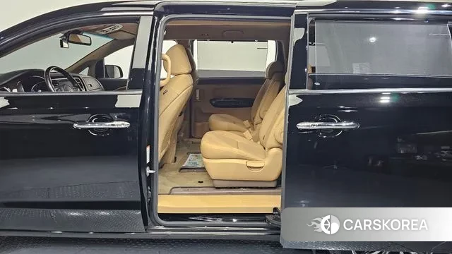 Kia The New Carnival 2019 Черный из Кореи, фото 2