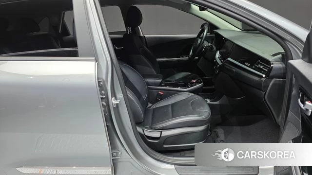 Kia Niro EV 2021 Серебристо-серый из Кореи, фото 2