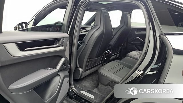 Porsche Cayenne (PO536) 2025 Черный из Кореи, фото 2