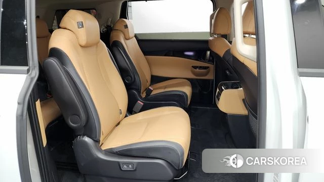 Kia Carnival 4th generation 2023 Белый из Кореи, фото 2