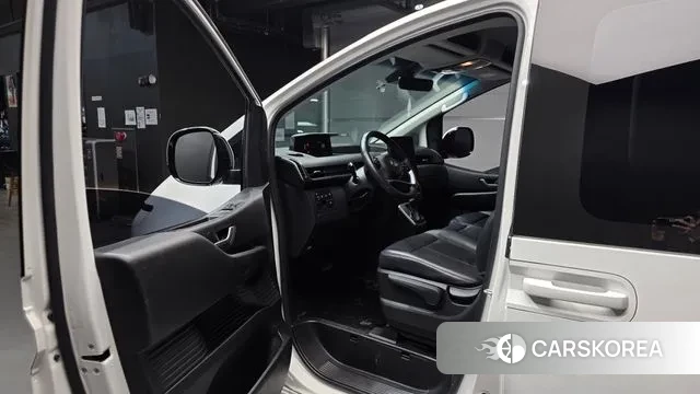 Hyundai Staria 2024 Белый из Кореи, фото 2