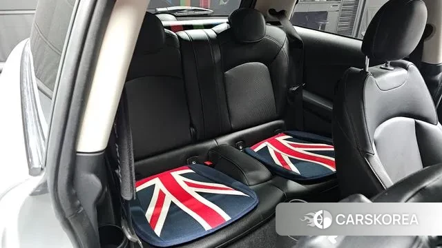 Mini Cooper 2018 Серебряный из Кореи, фото 2