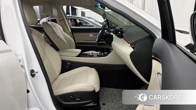 Genesis GV70 2025 Белый из Кореи, фото 2