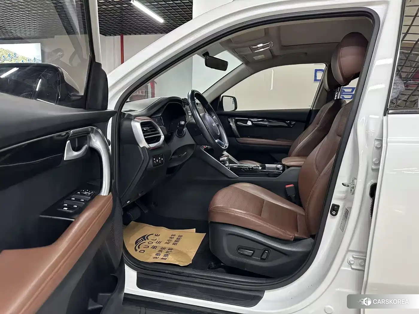 Kia Sportage 2023 Белый из Китая, фото 3