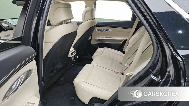 Genesis GV70 2022 Черный из Кореи, фото 2