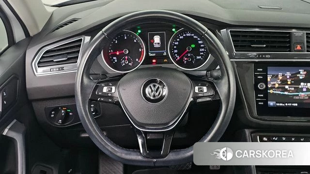 Volkswagen Tiguan second Generation 2020 Белый из Кореи, фото 2