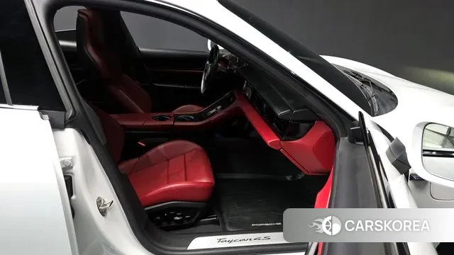 Porsche Taycan 2021 Белый из Кореи, фото 2