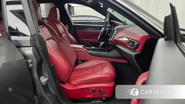 Maserati Levante 2019 Серый из Кореи, фото 2