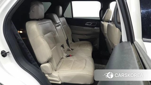 Ford Explorer 2018 Белый из Кореи, фото 2